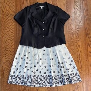 dressbarn Black jacket and cream/black skirt